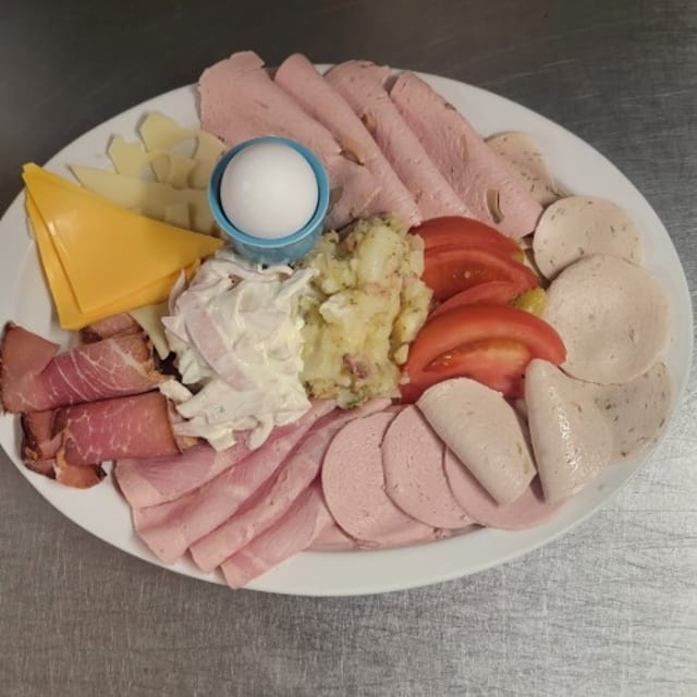 German Breakfast Platter (From 11 AM to 4 PM).