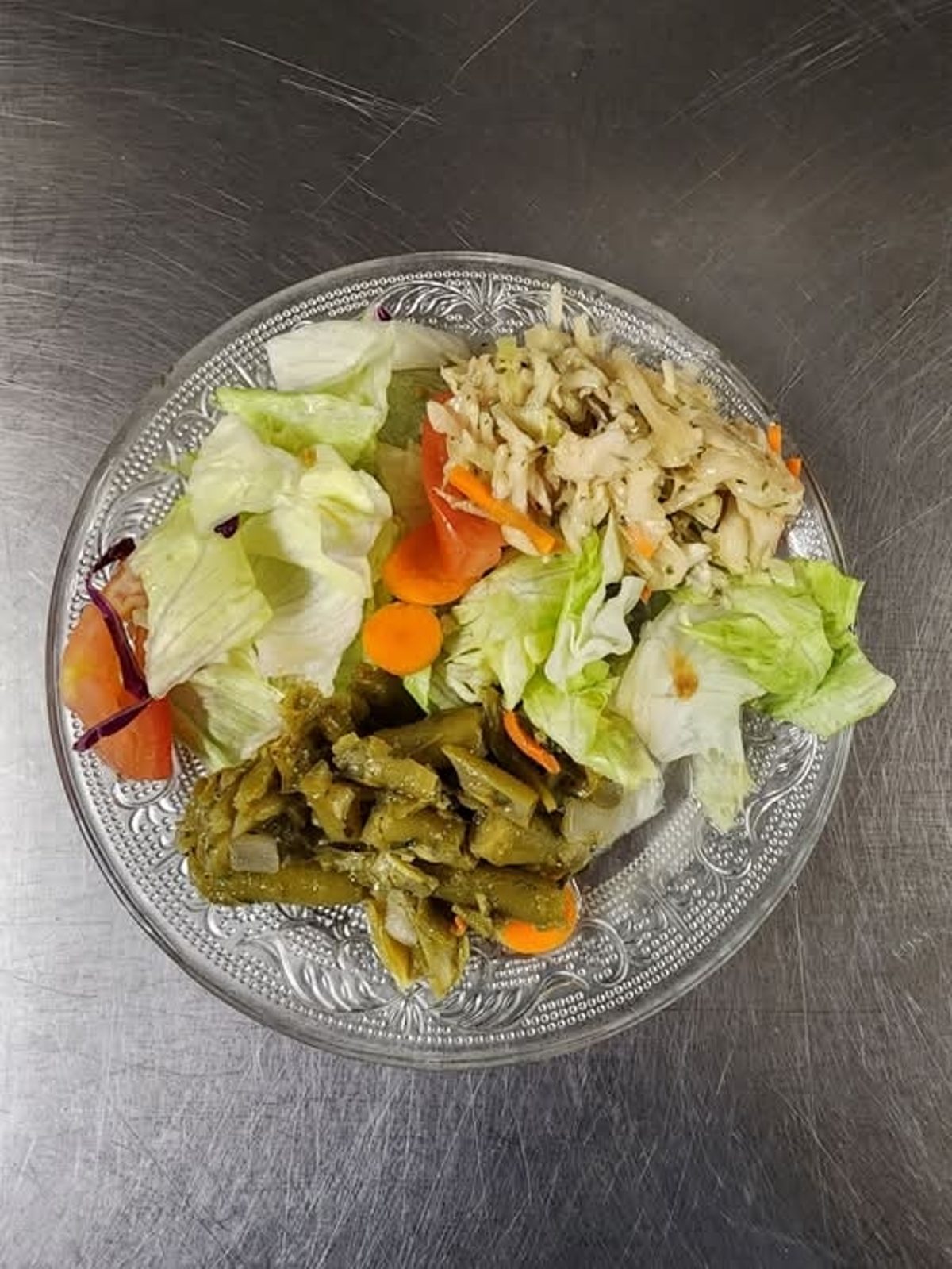 Tossed Salad with Green Beans and Cabbage